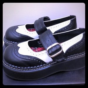 Demonia Emily Mary Jane spectator platforms
